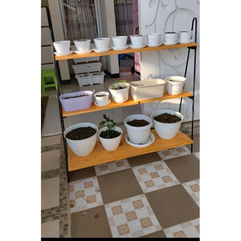 rak pot bunga susun .rak pot