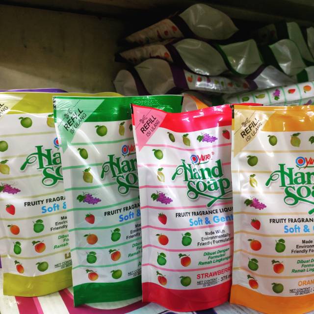 Sabun cuci tangan Yuri Refill 375ml