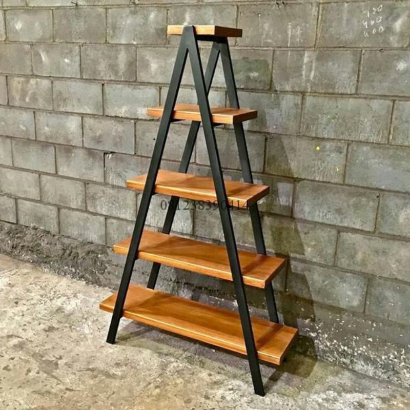 rak hiasan ruang tamu minimalis.