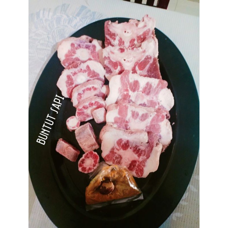 

Buntut sapi + bumbu sop