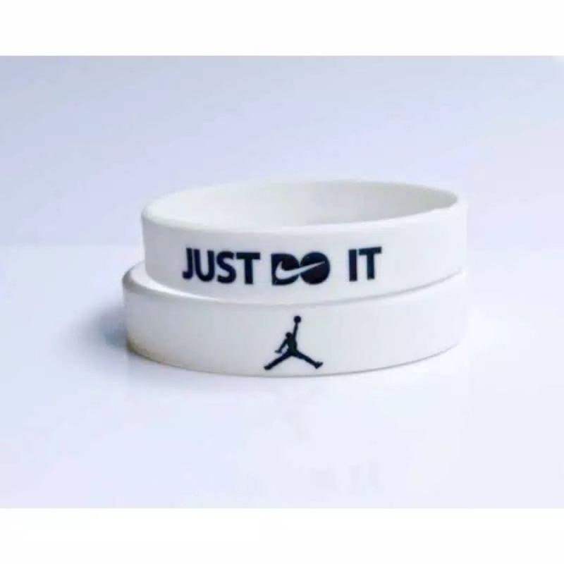 Gelang Jordan Nike ( just do it ) / Gelang Karet / Gelang Pria