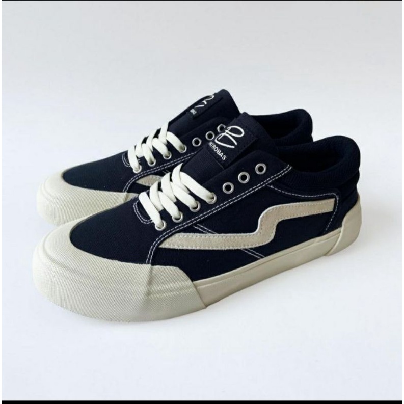 Sepatu kasual/Sepatu Pria/Sepatu cowok/sepatu cewek/Patrobas Cloud Black White Murah dan 100% ORI MU
