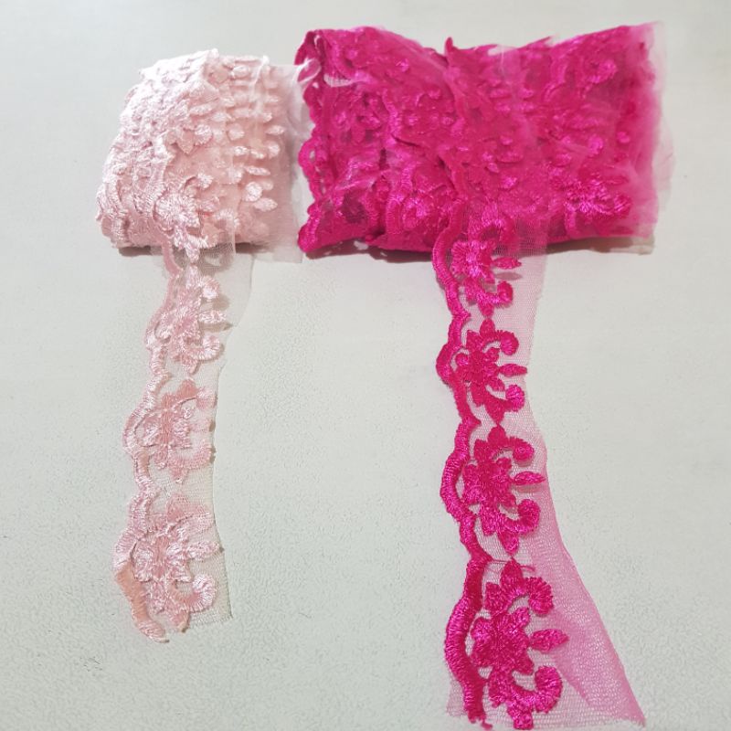 Renda tile bordir pinggiran