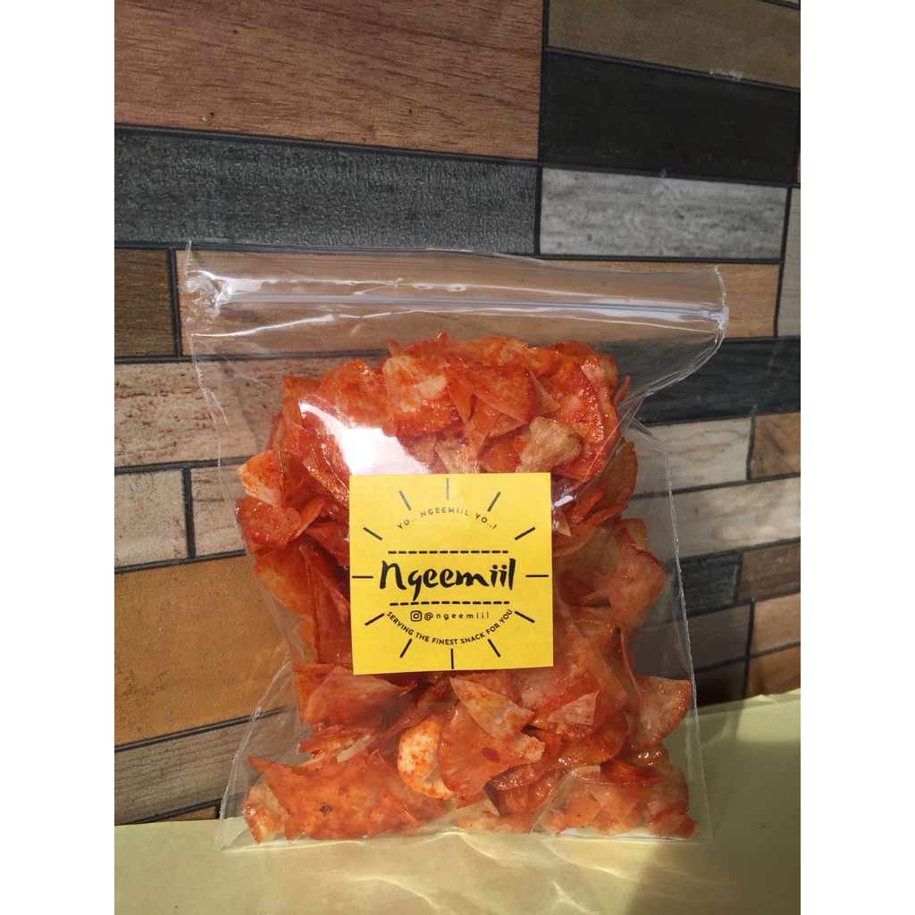 

[NGEEMIIL] Keripik rujak pedas manis