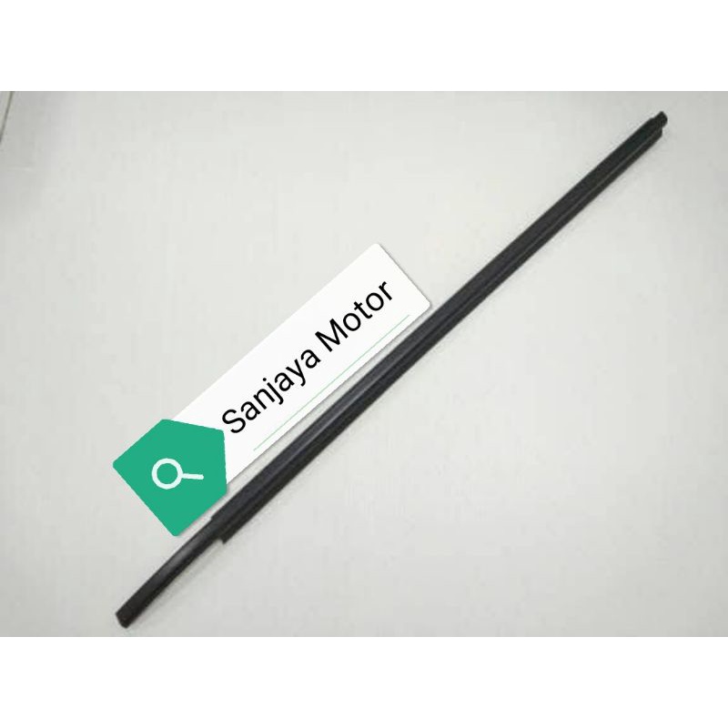 Pelipit Kaca Depan Bagian Luar Suzuki Splash Original SGP