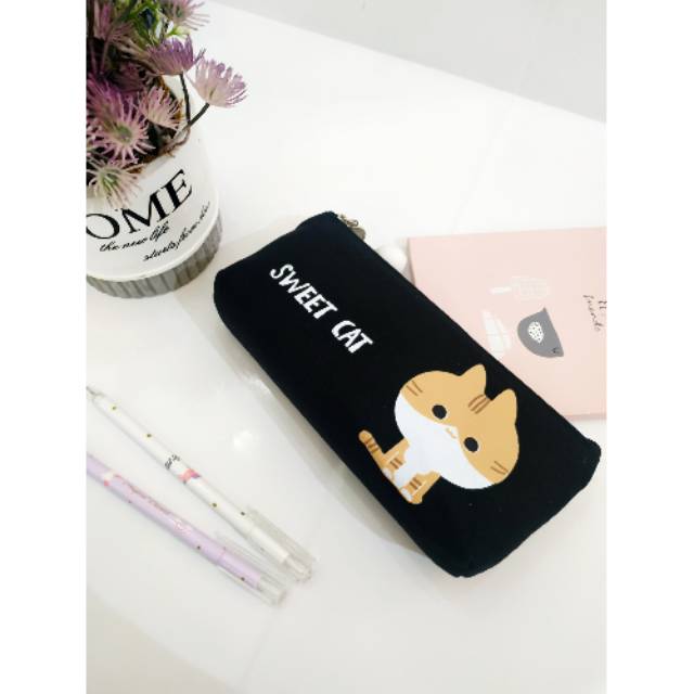 

Tempat Pensil Kucing / Pencil Case Cat / Kotak Pensil / Pouch Lipstik