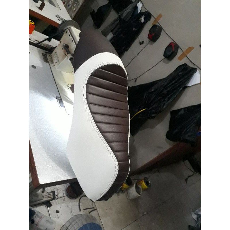 (COD) Jok Motor Mio sporty Caferacer MBtech-JOK MIO SPORTY / SMILE MODIFIKASI-JOK CAFERACER MOTOR MI
