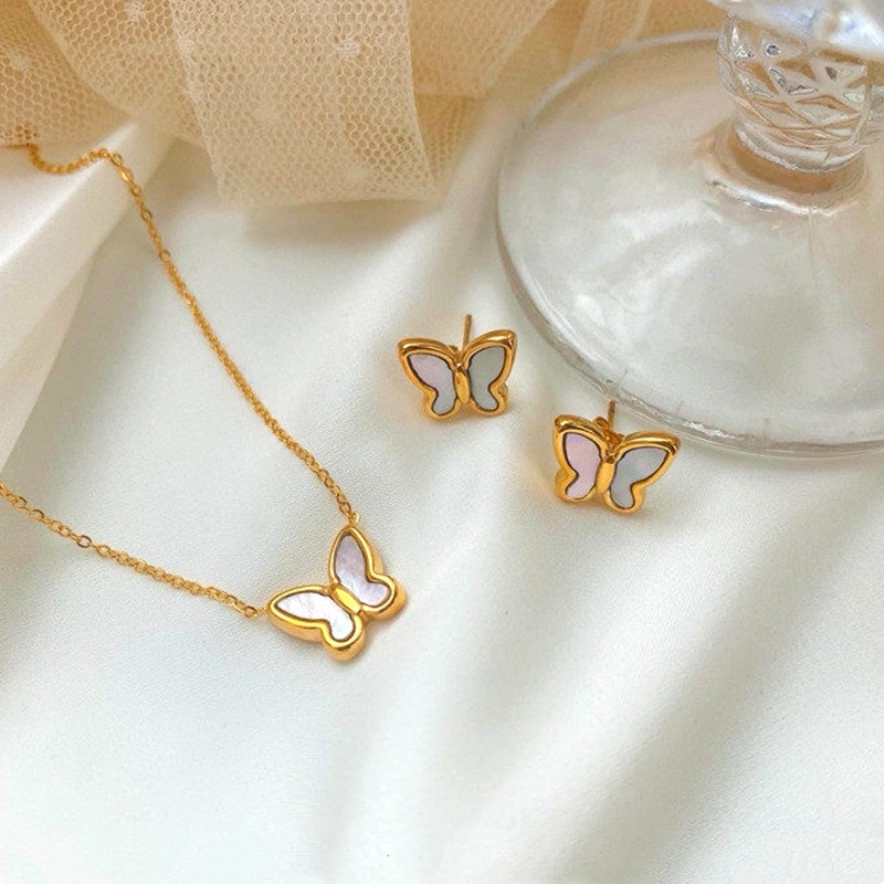 Anting Titanium Anti Karat dan anti luntur asli Anting Wanita Fritillary Butterfly aksesoris mode korea