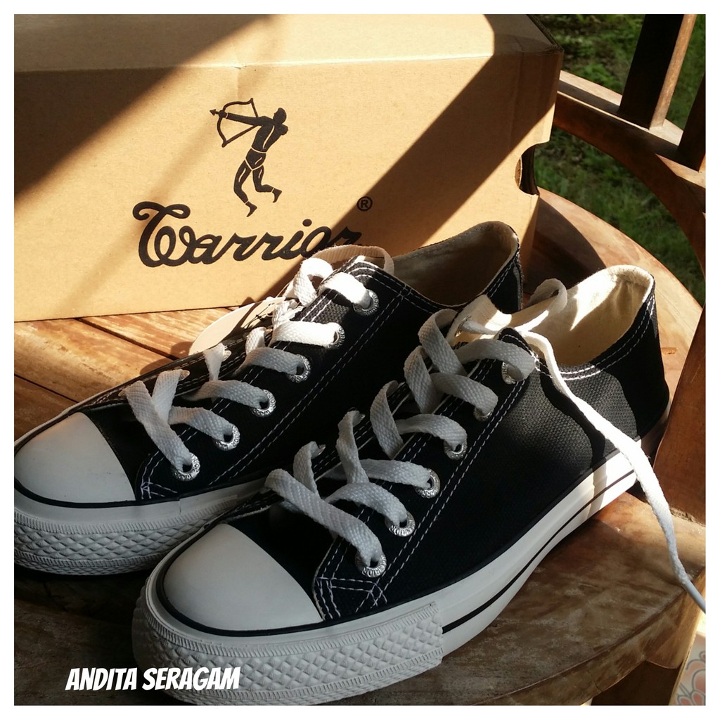 Sepatu Warrior Sparta LC (pendek)