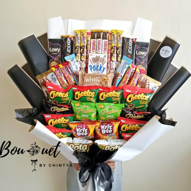 

BUKET SNACK BESAR BUCKET HADIAH ULANG TAHUN WISUDA VALENTINE UNIK
