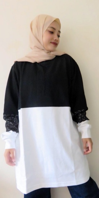 Over size blouse black and white