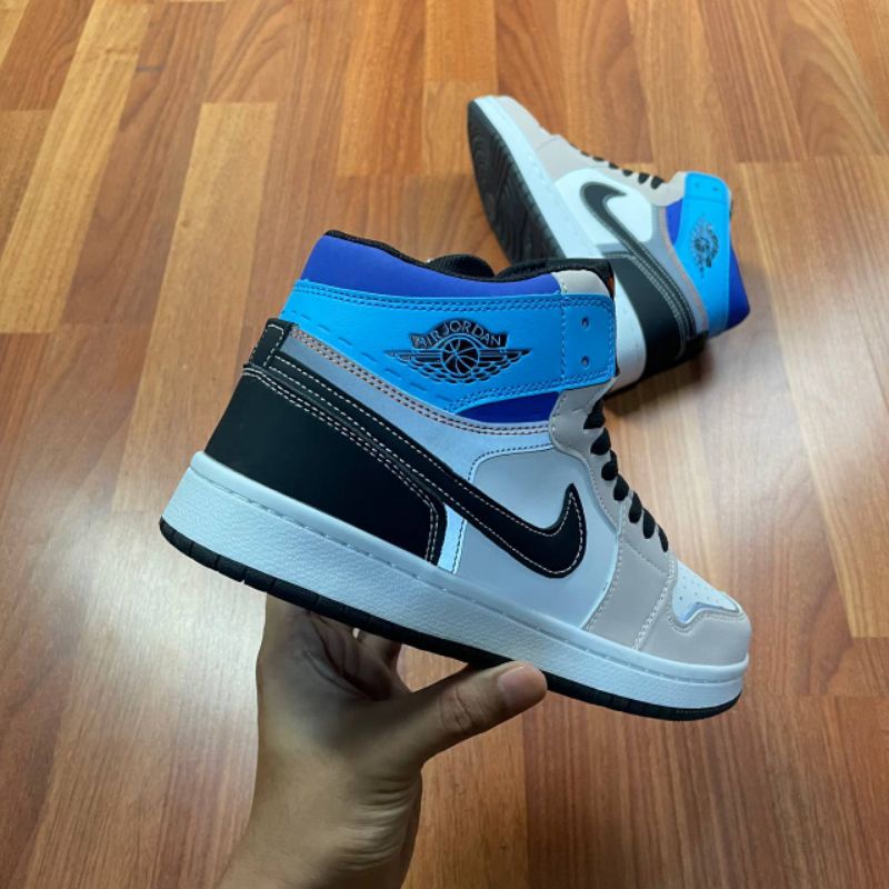 Sepatu • Air Jordan 1 Mid Prototype Kualitas Import