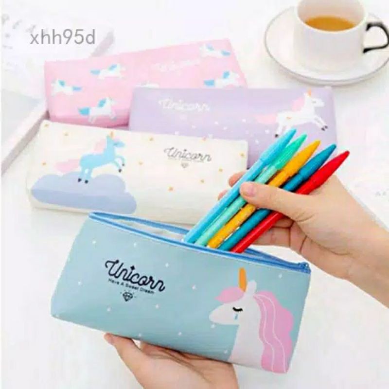 

Kotak Tempat Pensil ATK Tepak Dompet Zipper Sekolah