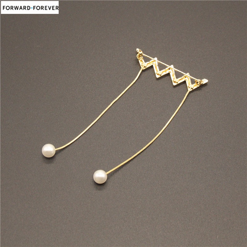 Fashionable multifunctional pearl tassel brooch     M40221