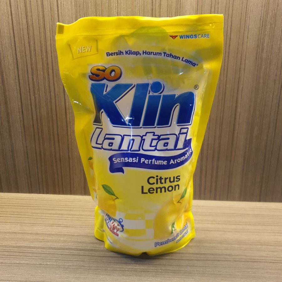 So Klin Lantai Sensasi Perfume Aromatic Citrus Lemon Wings Care 780 Ml