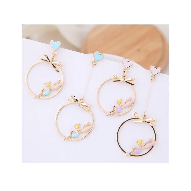 LRC Anting Tusuk Fashion Angel Asymmetrical Earrings A58316