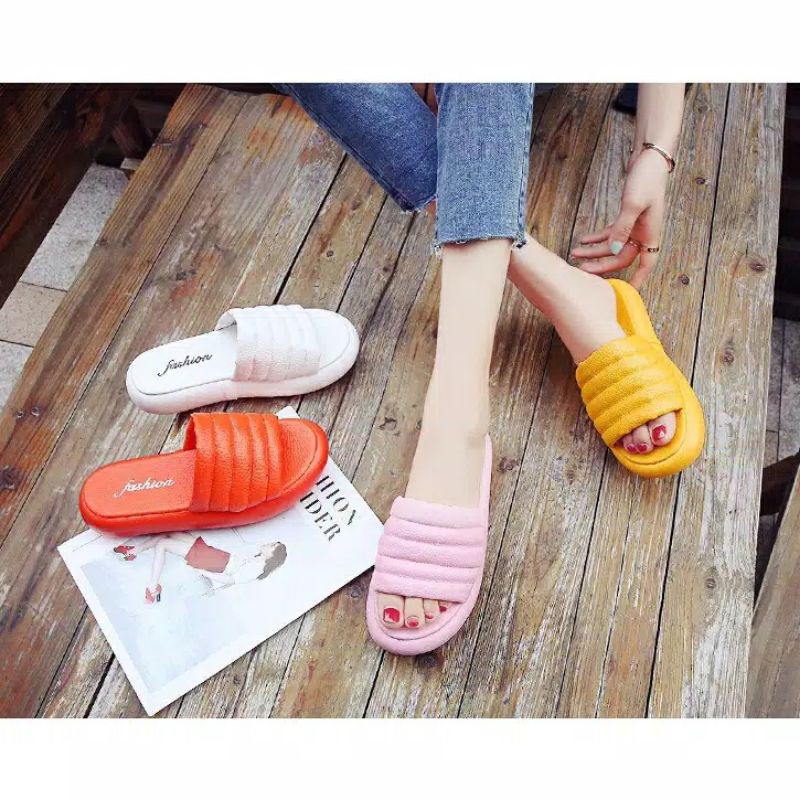 SANDAL KOKOP WEDGESS WANITA KERUT PINGUL