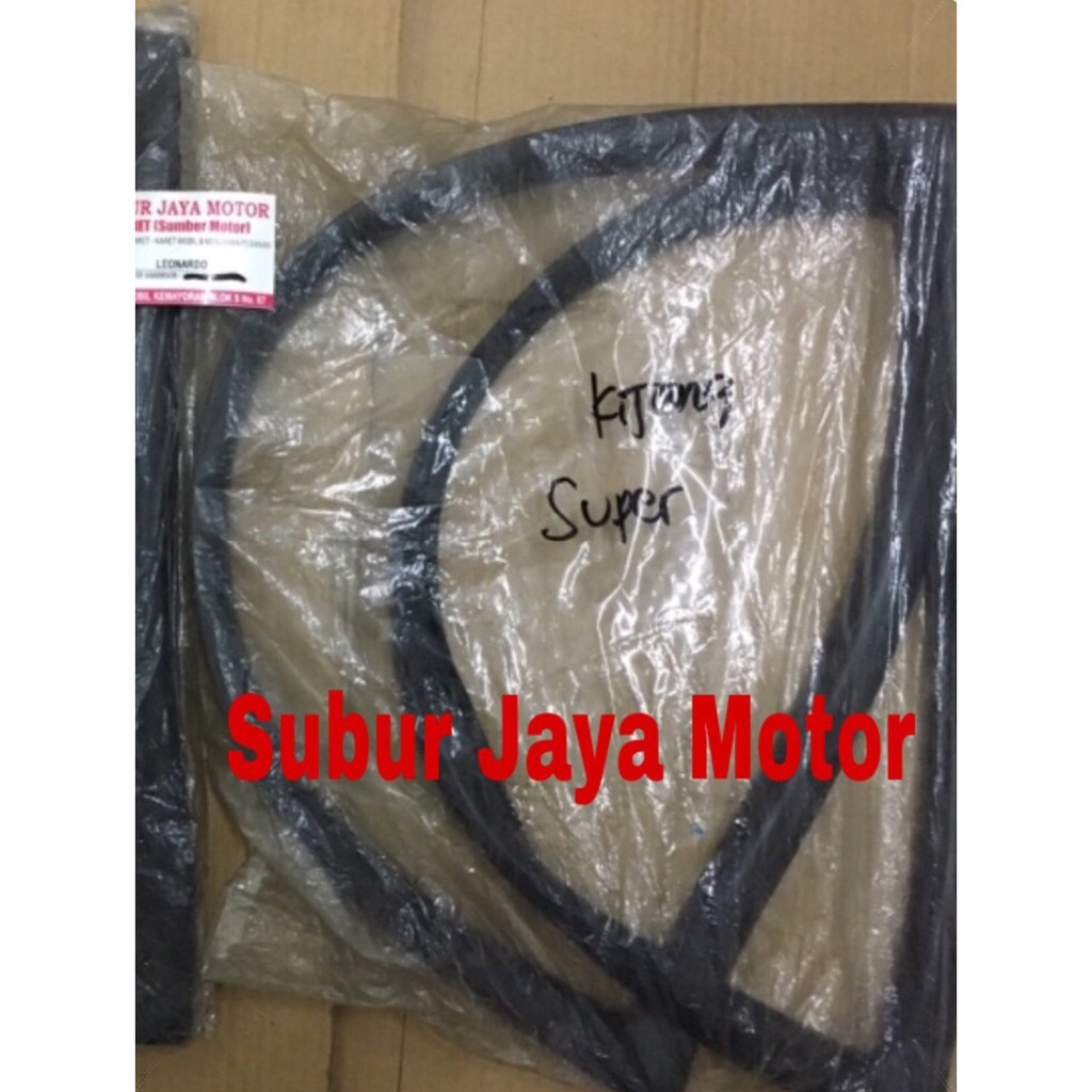 Karet Kaca Belakang - Kijang Super KHUSUS model 4 pintu - (Karet Kaca Besar saja)