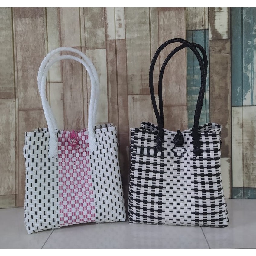 Tas Jali Jali / Totebag / Tas Anyaman / Tas Anyaman Plastik Hitam Kombinasi (Size L)