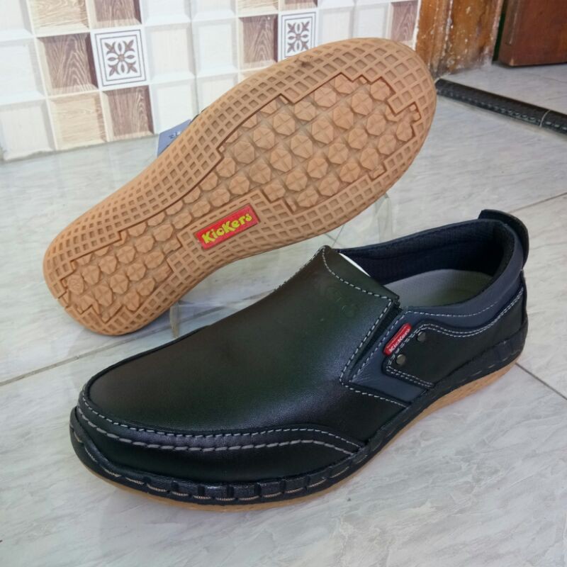 Sepatu casual kulit asli nyaman dipakai slipon kulit asli