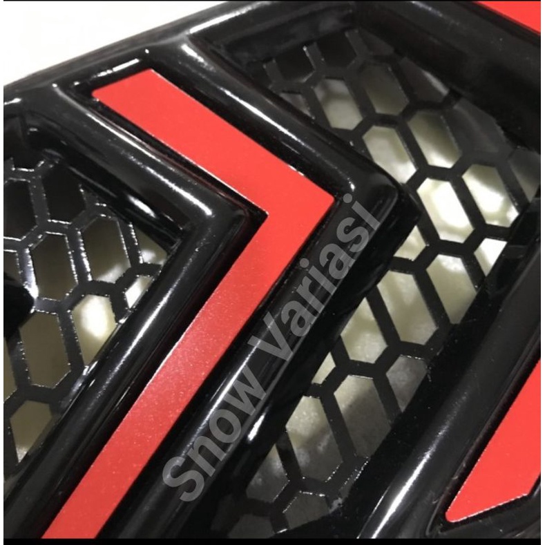 Grill Mobil Mitsubishi Pajero Tahun 2005-2015 Model Rockford Merah