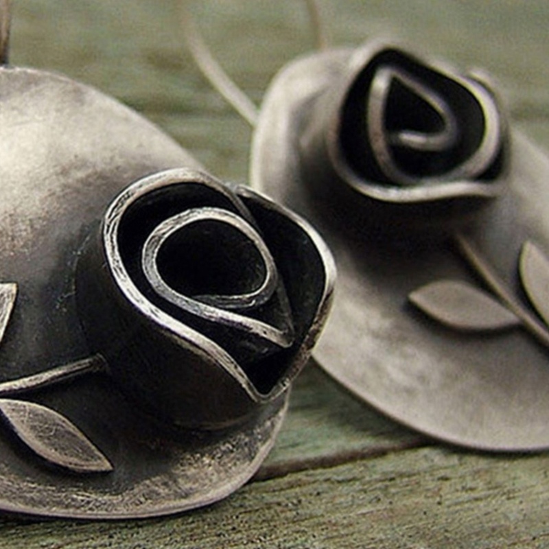 Anting Juntai Liontin Bunga Mawar Gaya Vintage