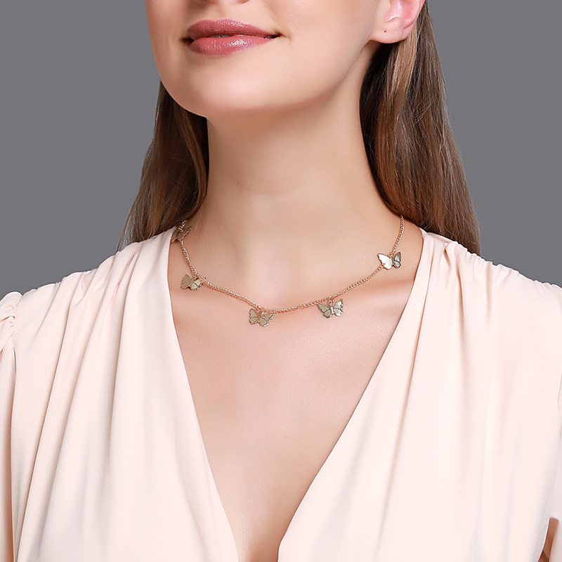 Fashion Temperament Short Five Butterfly Necklace Simple and Sweet Single Layer Ladies Clavicle Chain