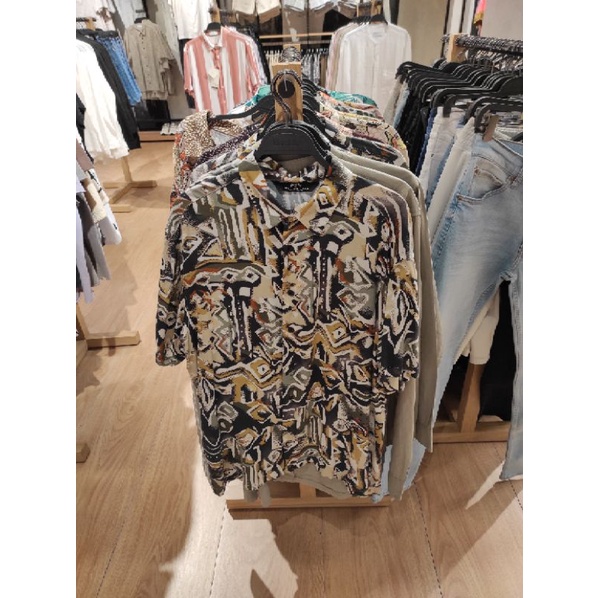 Kemeja Printed Bershka Man SALE