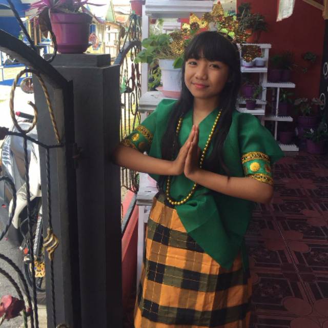 Satu set Baju bodo anak