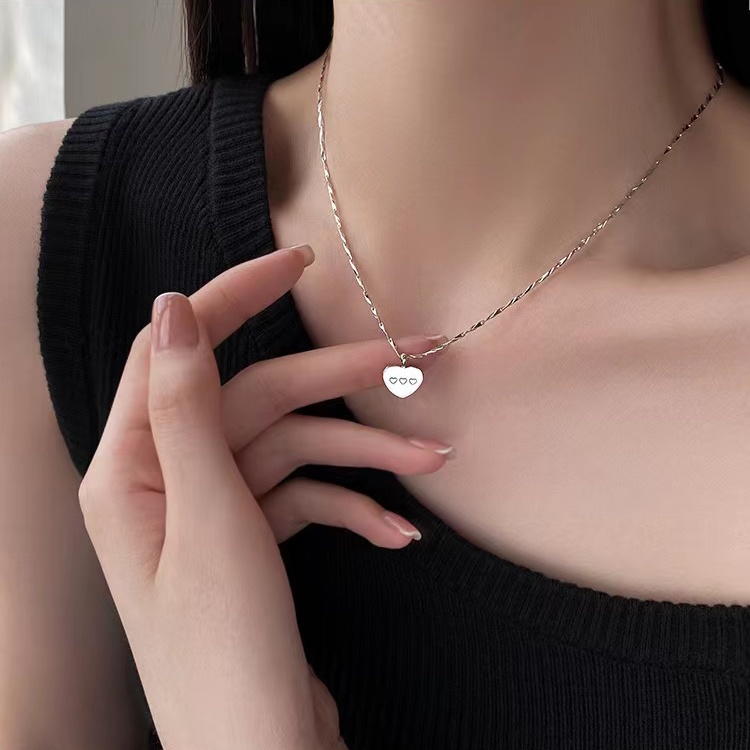 Kalung Rantai Klavikula Desain Hati Gaya Korea Untuk Perhiasan Pelajar
