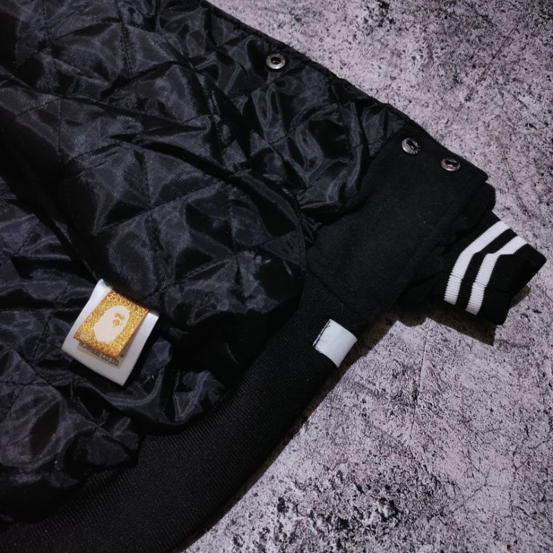 VARSITY JACKET BAPE ARCHIVE PATCH PUFFER BORDIR HITAM LENGAN KULIT AUTHENTIC FULLTAG &amp; LEBEL