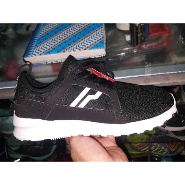 Sepatu Running Piero Misty Black White