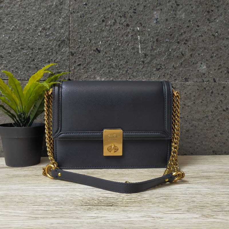 Coach Hutton ShoulderBag