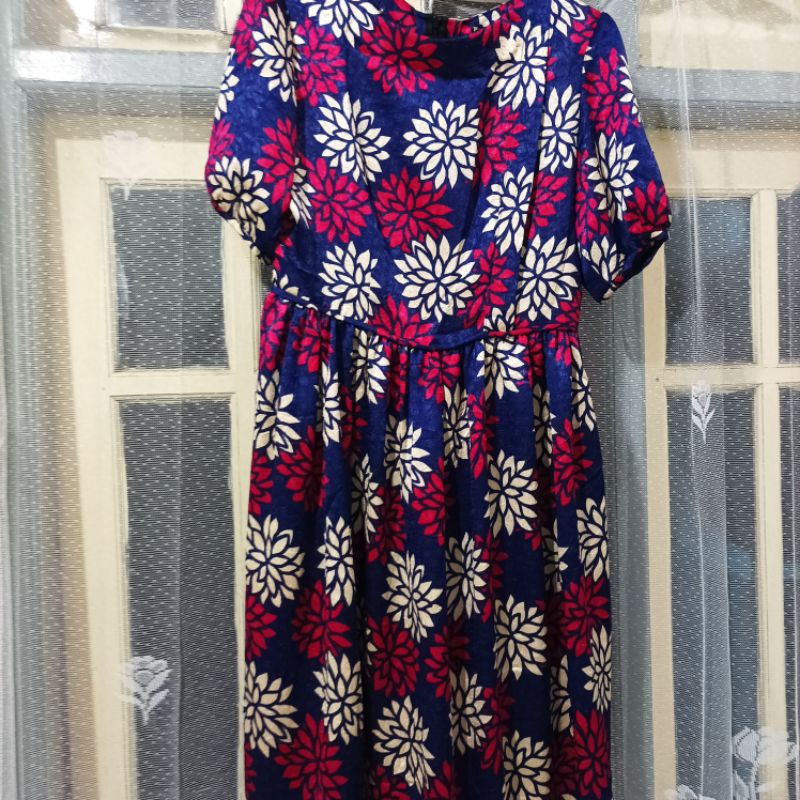 Dress wanita semi sutra