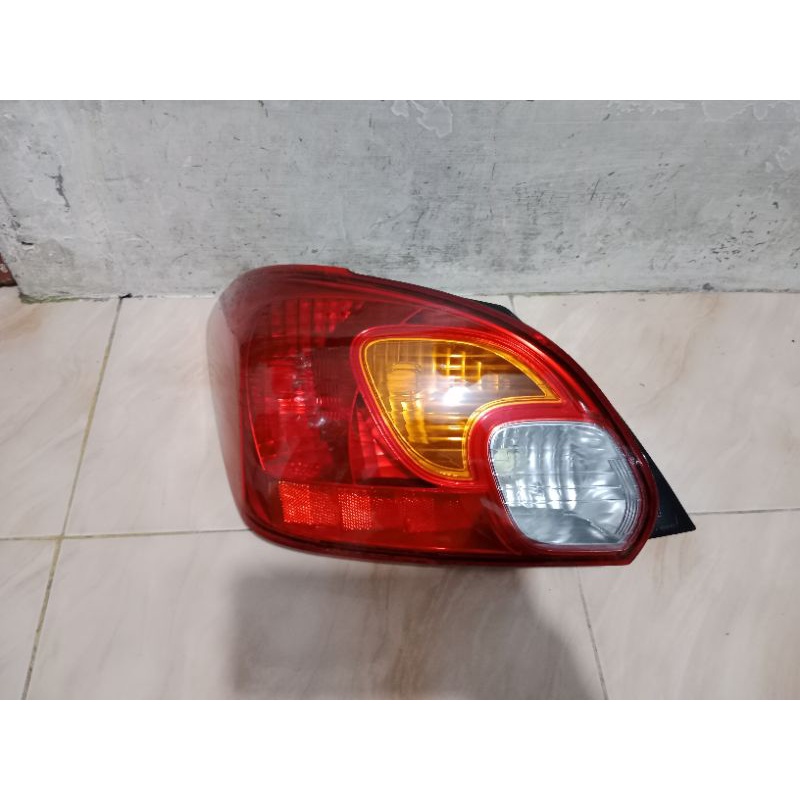 Stoplamp Mitsubishi mirage (kiri)