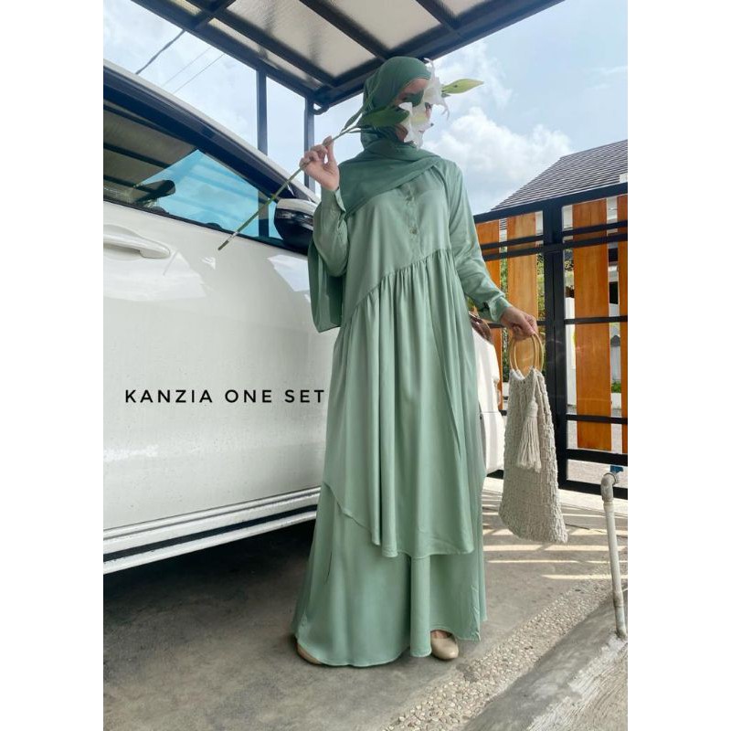 KANZIA ONE SET / ASET ATASAN DAN ROK / Bahan Katun (COD)