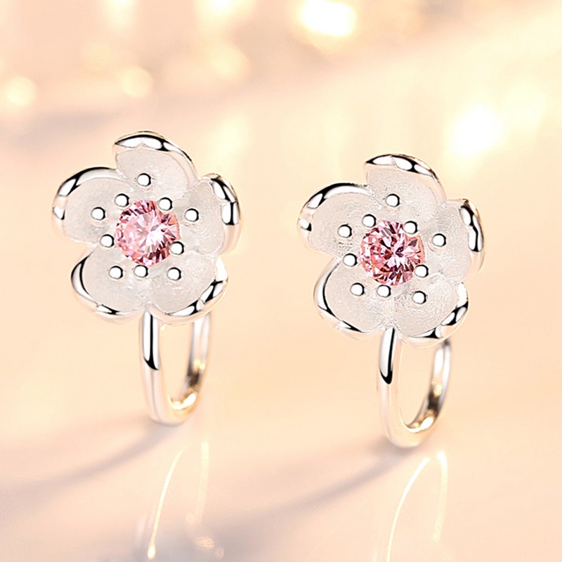 Anting Stud Kristal Bentuk Bunga Sakura Warna Silver Untuk Wanita