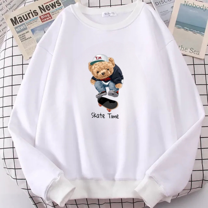 Basic Sweater Dewasa Teddy Bear Skate Time Bahan Fleece Tebal Halus