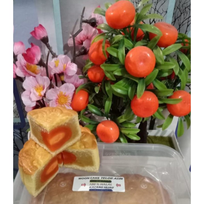 

Mooncake Telur Asin isi 4pcs