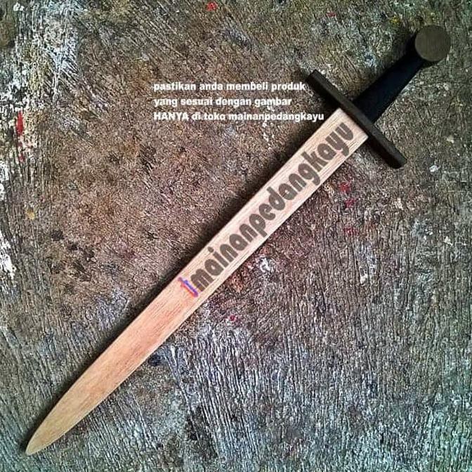 Mainan Pedang Kayu Simple (Wooden Knight Sword)
