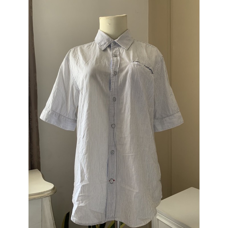 kemeja guess man second