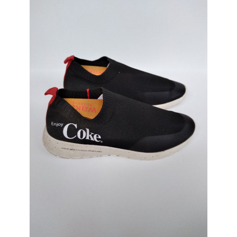 Sepatu Wakai Gyou Enjoy X Coca - Cola Authentic