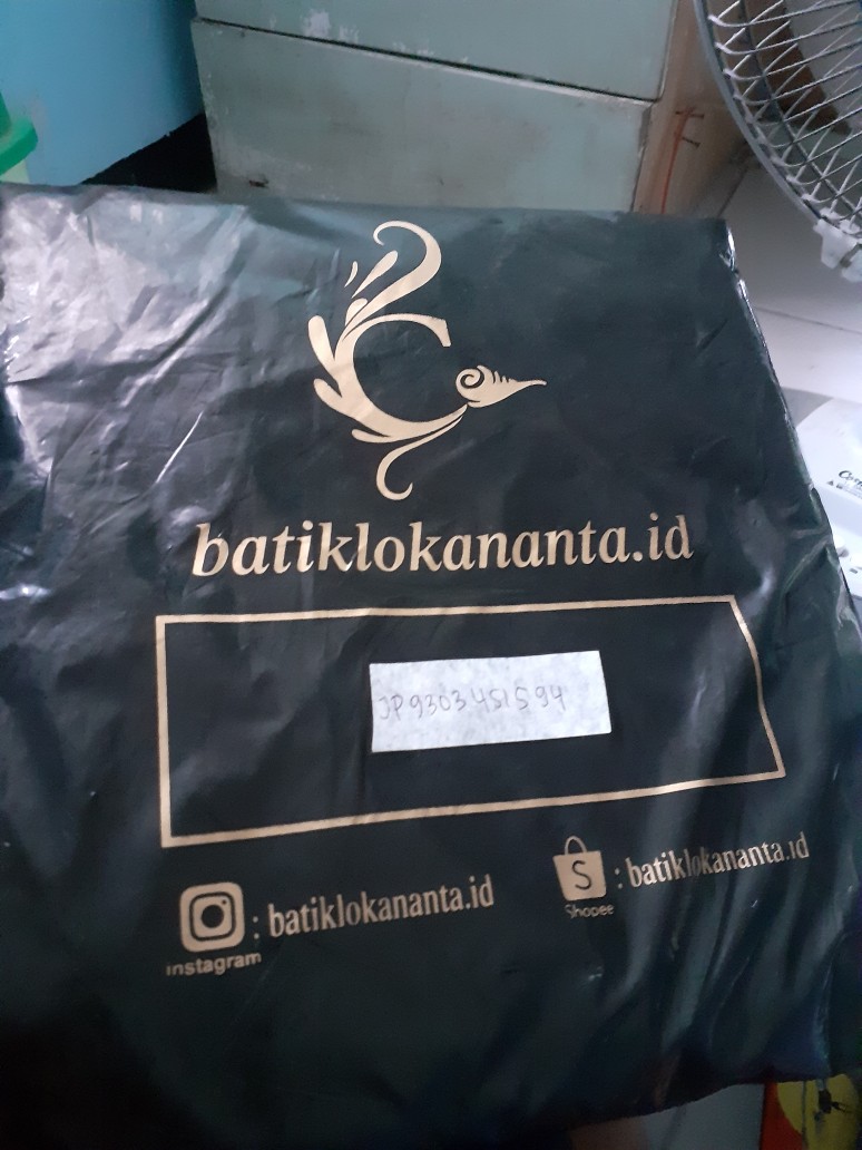 Kemeja Batik Pria Slimfit Lengan Panjang