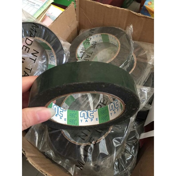 

ISOLASI DOUBLE TAPE HIJAU / ISOLASI BOLAK BALIK