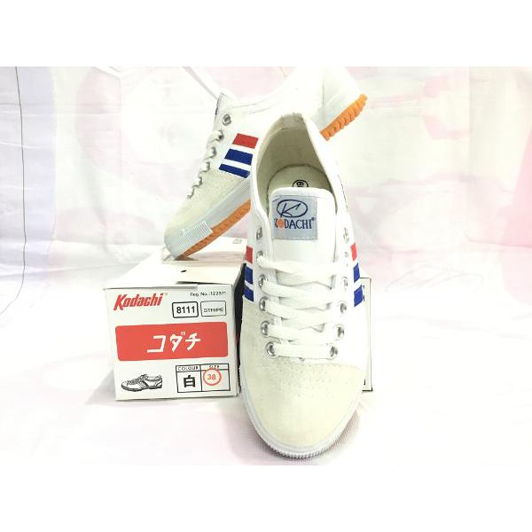 sepatu capung kodachi 8111 white blue bisa badminton dan tennis Size JUMBO 43-45