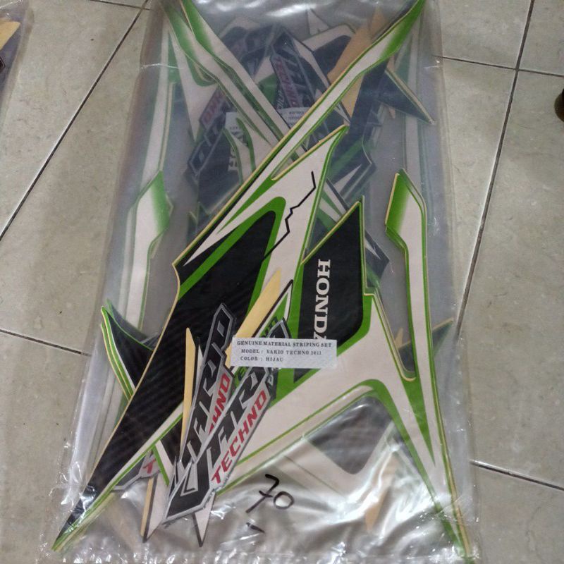 striping stiker les body Honda Vario techno 110 2011 hijau