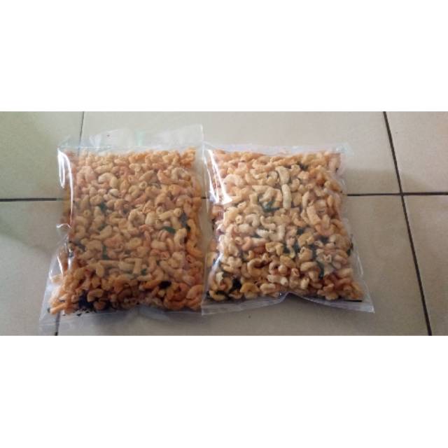 

Makroni dengan daun jeruk