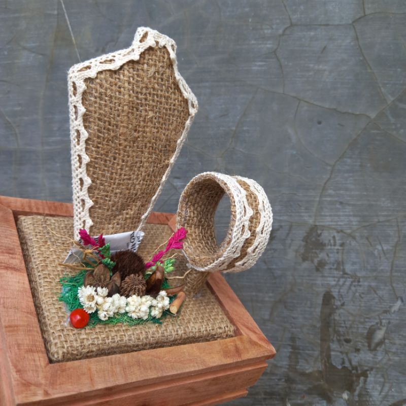 box seserahan tempat kalung/gelang