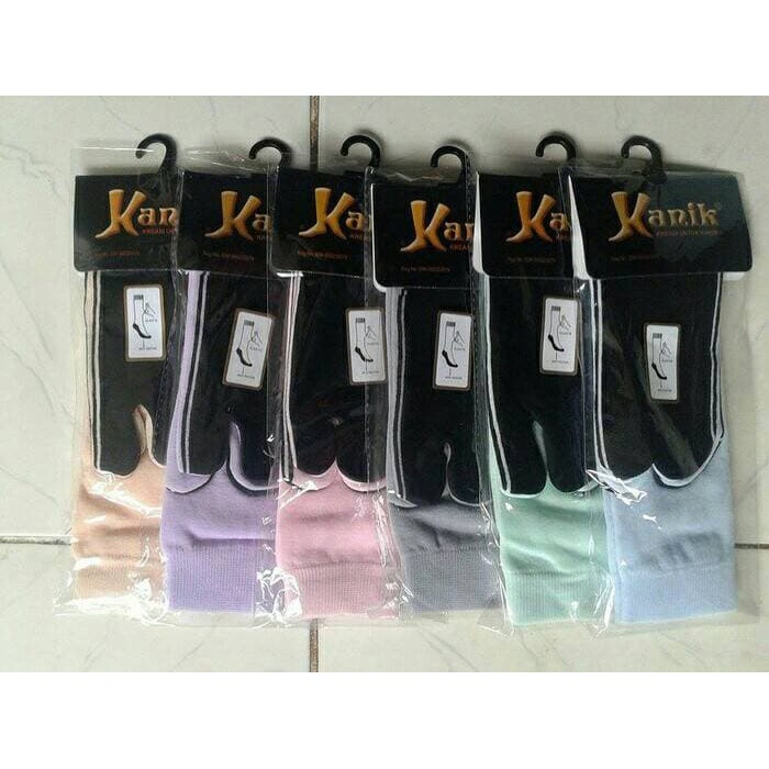 Kaos Kaki Kanik Warna tapak hitam jempol Ukuran L Kaos Kaki Kanik Warna tapak hitam jempol Ukuran L