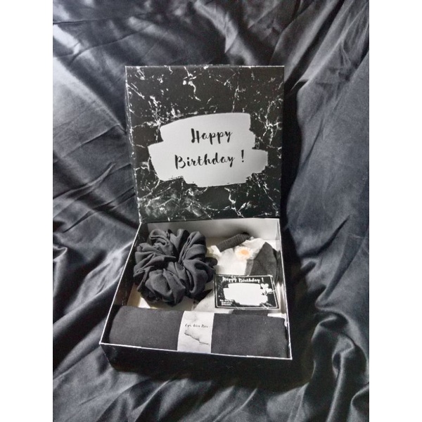 

Gift box edisi Black